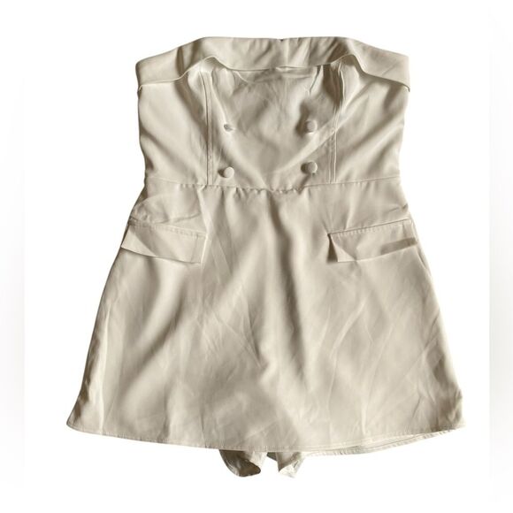 NWOT Lulus Upscale Pose White Button-Front Strapless Romper Sz L Feminine Skort - Picture 5 of 15